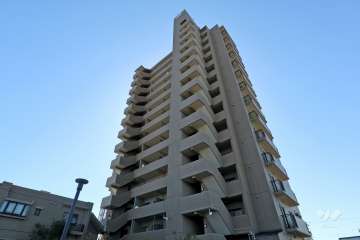 ライオンズマンション南陽町第3の外観（北西側から）