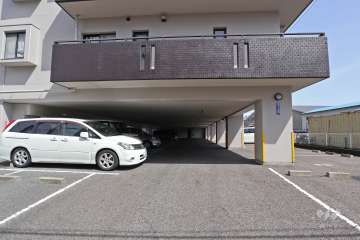 敷地内駐車場（屋内平面式）