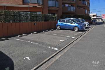 敷地内駐車場（屋外平面式）