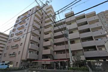 宝マンション築地ウエスト壱番館の外観（北東側から）