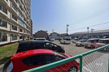 敷地内駐車場（屋外平面式）
