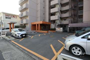 駐車場の出入り口・敷地内駐車場（屋外平面式）