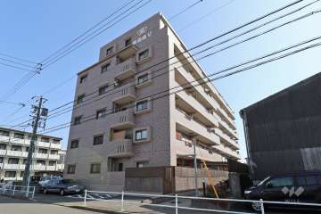 宝マンション東海通第5の外観（南西側から）
