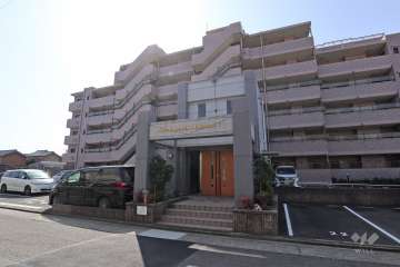 宝マンション東海通第5の外観（北西側から）