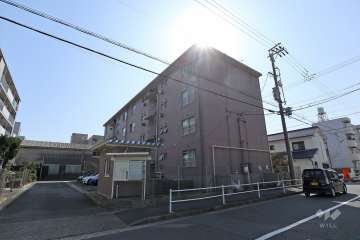 南十番ハイツ2号棟の外観（北西側から）