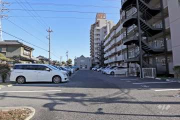 敷地内駐車場（屋外平面式）