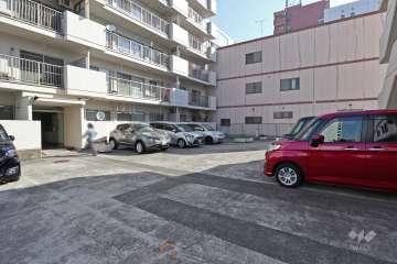 敷地内駐車場（屋外平面式）