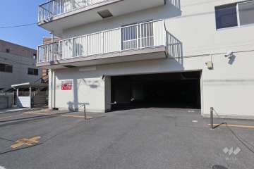敷地内駐車場（屋内平面式）