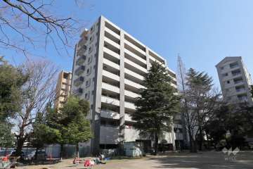 グランコート名古屋港の外観（南西側から）