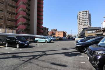 敷地内駐車場（屋外平面式）