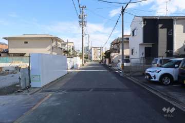 敷地北東側の前面道路