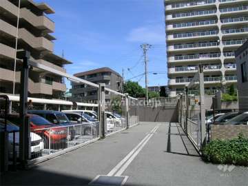 敷地内の駐車場