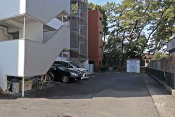 敷地内駐車場（屋外平面式）