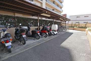 駐輪場、バイク置場