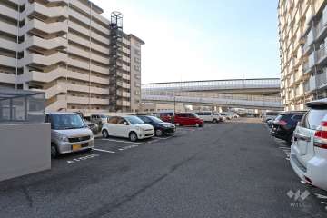 敷地内駐車場（屋外平面式）