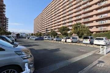 駐車場の出入り口・敷地内駐車場（屋外平面式）
