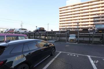 敷地内駐車場（屋外平面式、屋外機械式）