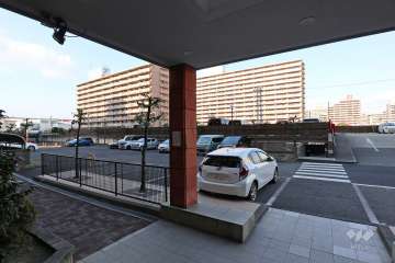 敷地内駐車場（屋外平面式）