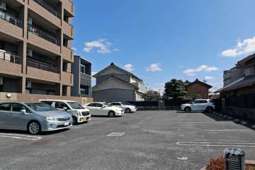敷地内駐車場（屋外平面式）