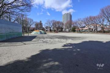 敷地北側には金屋第二公園があります。
