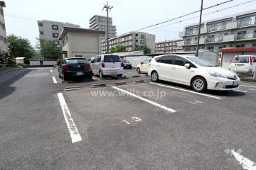 敷地内駐車場（屋外平面式）