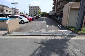 駐車場出入り口