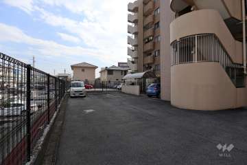 敷地内駐車場（屋外平面式）