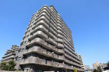 ライオンズマンション藤ヶ丘ガーデンシティ壱番館の外観（南西側から）
