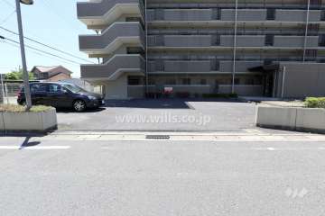 駐車場出入り口