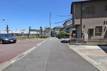 敷地南東側の前面道路
