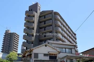 ライオンズマンション小幡緑地の外観（西側から）