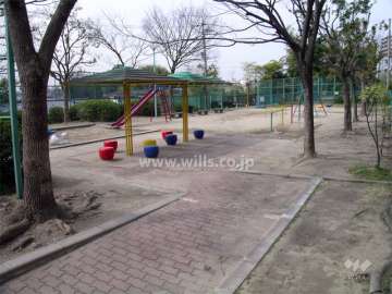 敷地に隣接した公園
