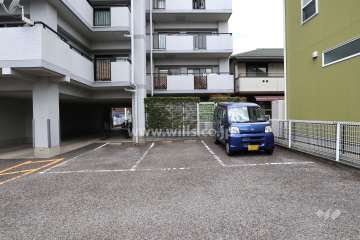 敷地内駐車場（屋外平面式）
