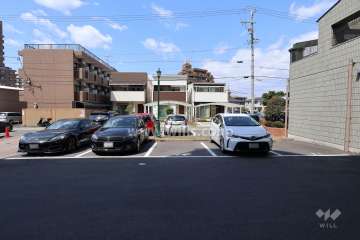 敷地内駐車場（屋外平面式〉