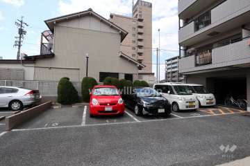 敷地内駐車場（屋外平面式）