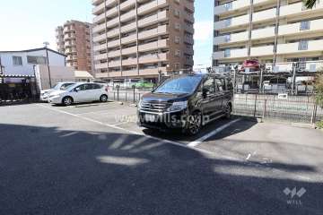 敷地内駐車場（屋外平面式）