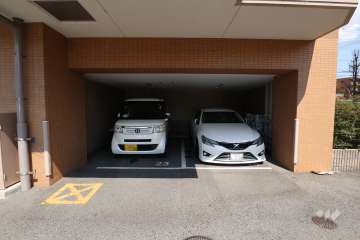 敷地内駐車場（屋内平面式）