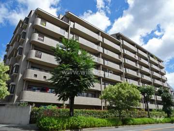 アストラル千里古江台の外観（南西側から）