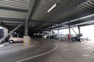 敷地内駐車場（平面自走式）