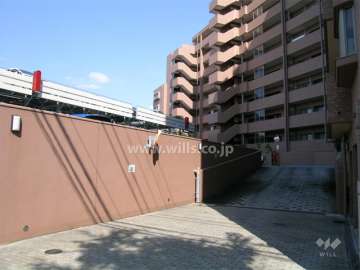 駐車場入り口