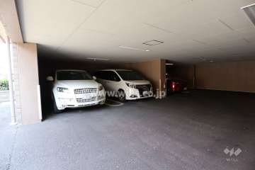 敷地内駐車場（屋内平面式）