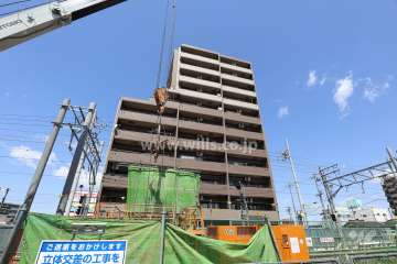 シャトー小幡駅前の外観（南西側から）