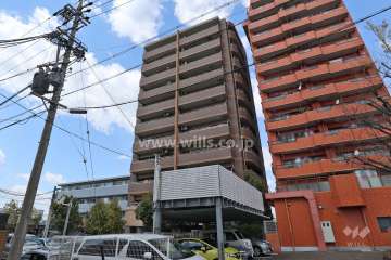 カルティア千代田橋緑地の外観（南東側から）