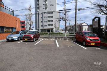 敷地内駐車場（屋外平面式）