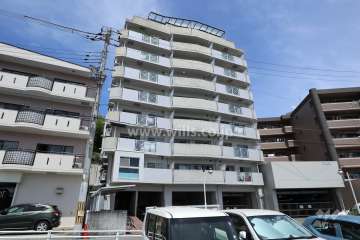 プリオーレ千里山田の外観（南西側から）