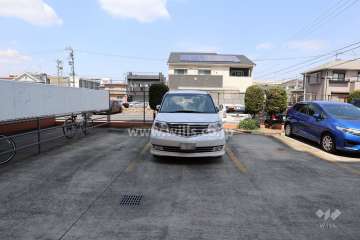 敷地内駐車場（屋外平面式）