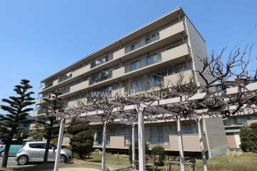 長栄住宅3号棟の外観（南東側から）
