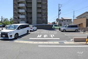 駐車場出入り口