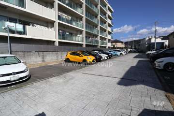 敷地内駐車場（屋外平面式）