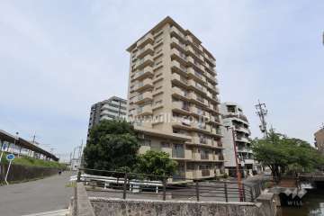シャトー新守2の外観（南西側から）